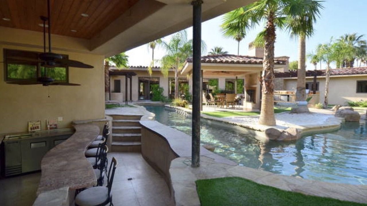 Photo of Outdoor in Warm Sands