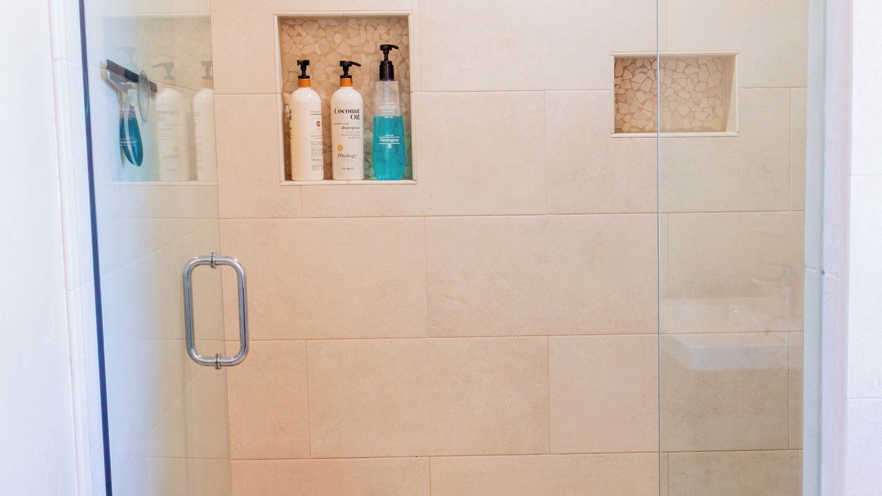 Photo of Bathroom in Loma Portal