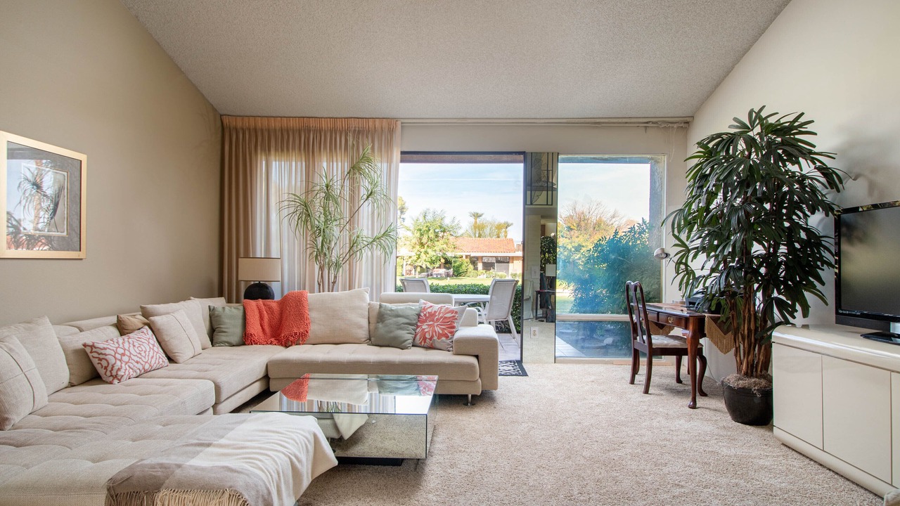 Photo of Livingroom in Rancho Mirage