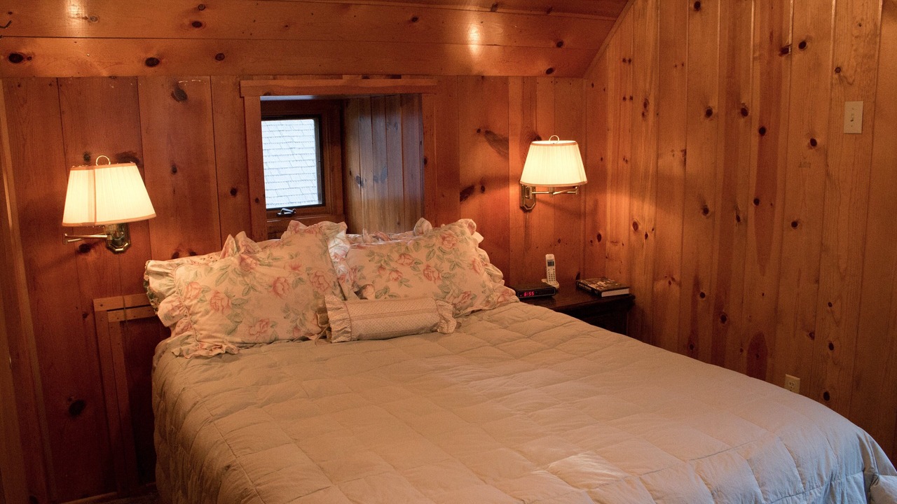 Photo of Bedroom in Idyllwild