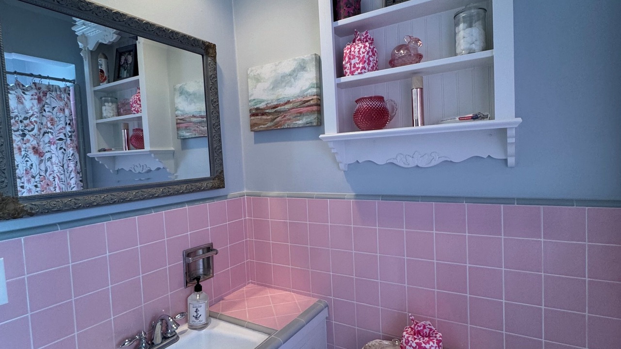Photo of Bathroom in Belmont Shore