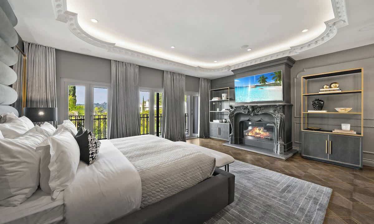 Photo of Bedroom in Hollywood Hills West