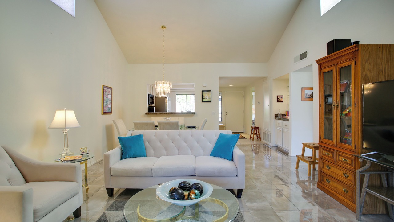 Photo of Livingroom in Cathedral City
