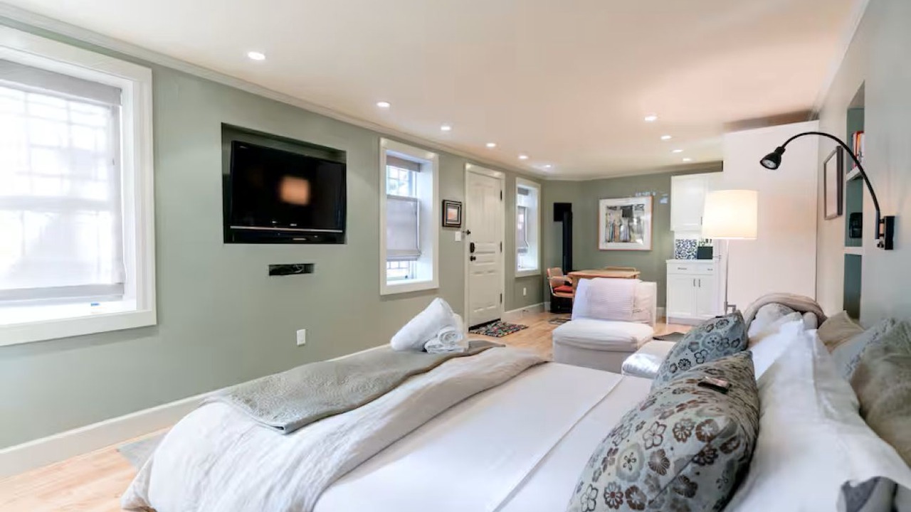 Photo of Bedroom in Haight-Ashbury