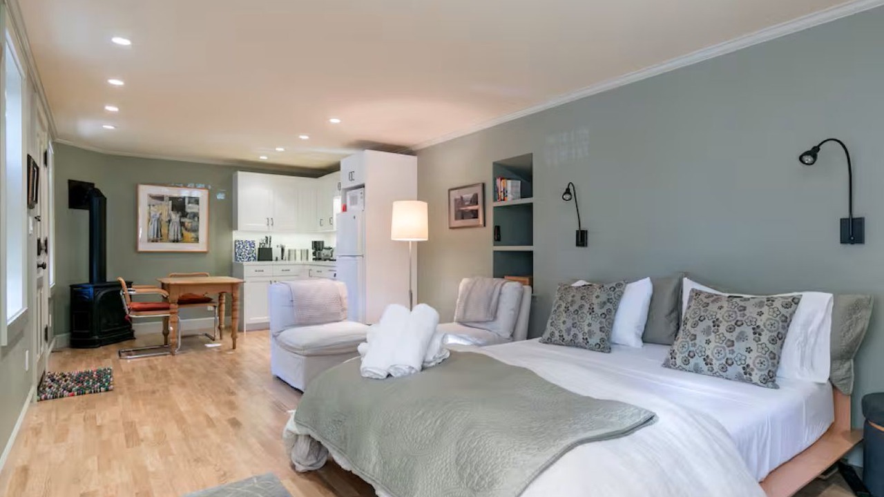 Photo of Bedroom in Haight-Ashbury