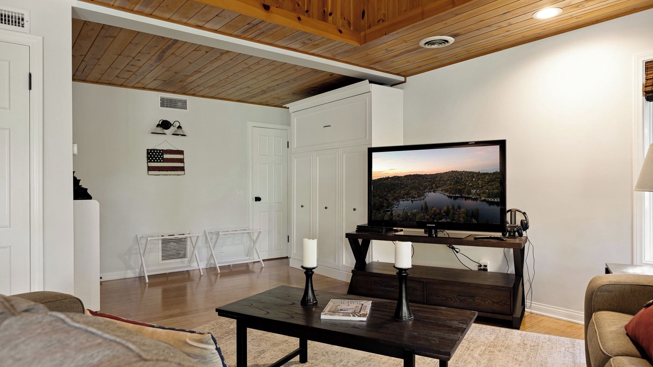 Photo of Livingroom in Cedar Glen