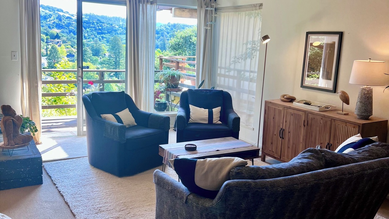 Photo of Livingroom in Fairfax