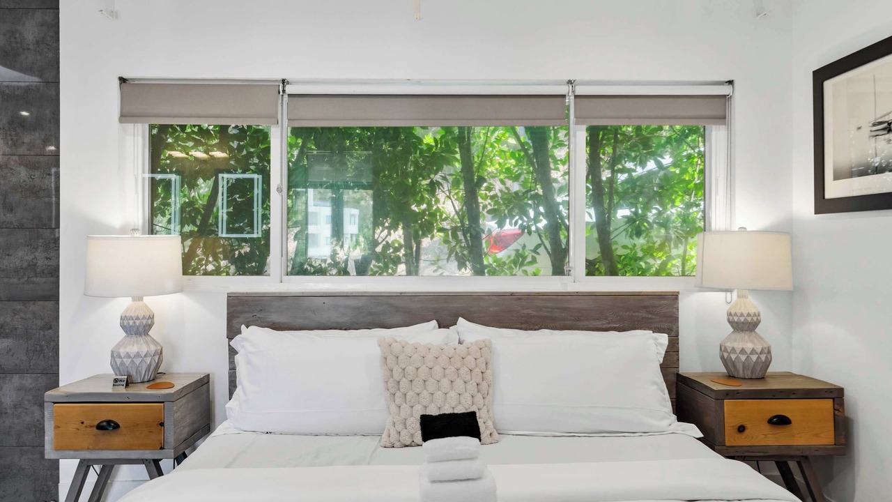 Photo of Outdoor in Hollywood Hills West