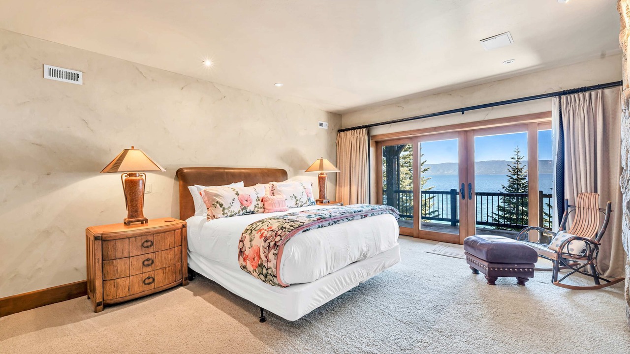 Photo of Livingroom in South Lake Tahoe