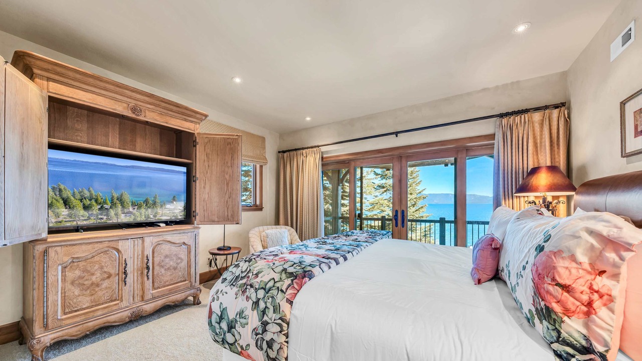Photo of Livingroom in South Lake Tahoe