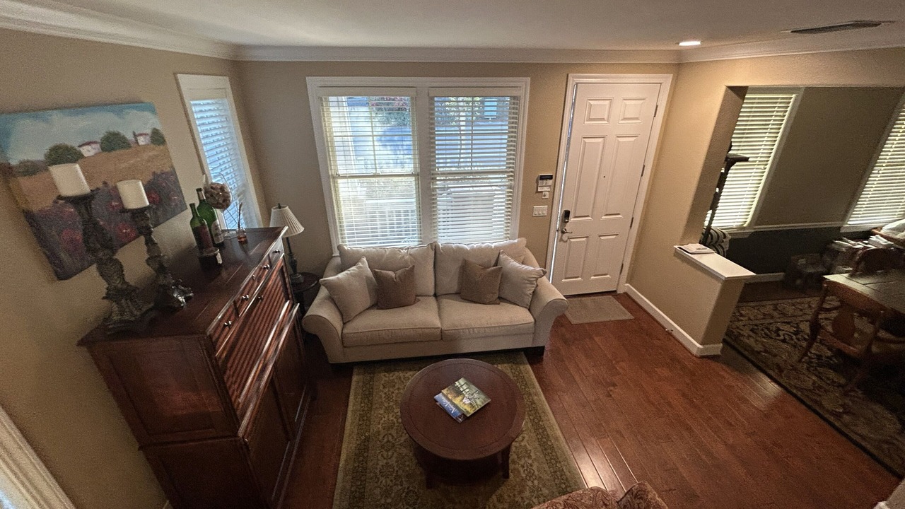 Photo of Livingroom in Yountville