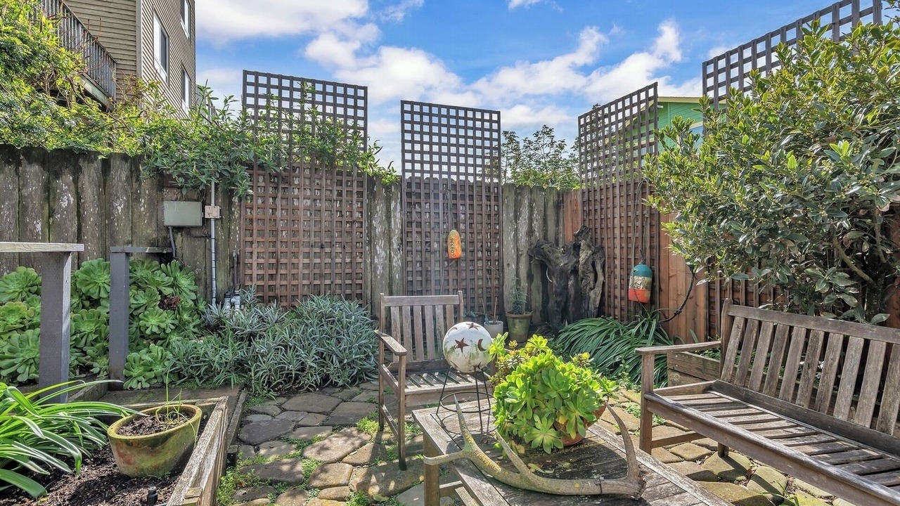Photo of Outdoor in Outer Sunset