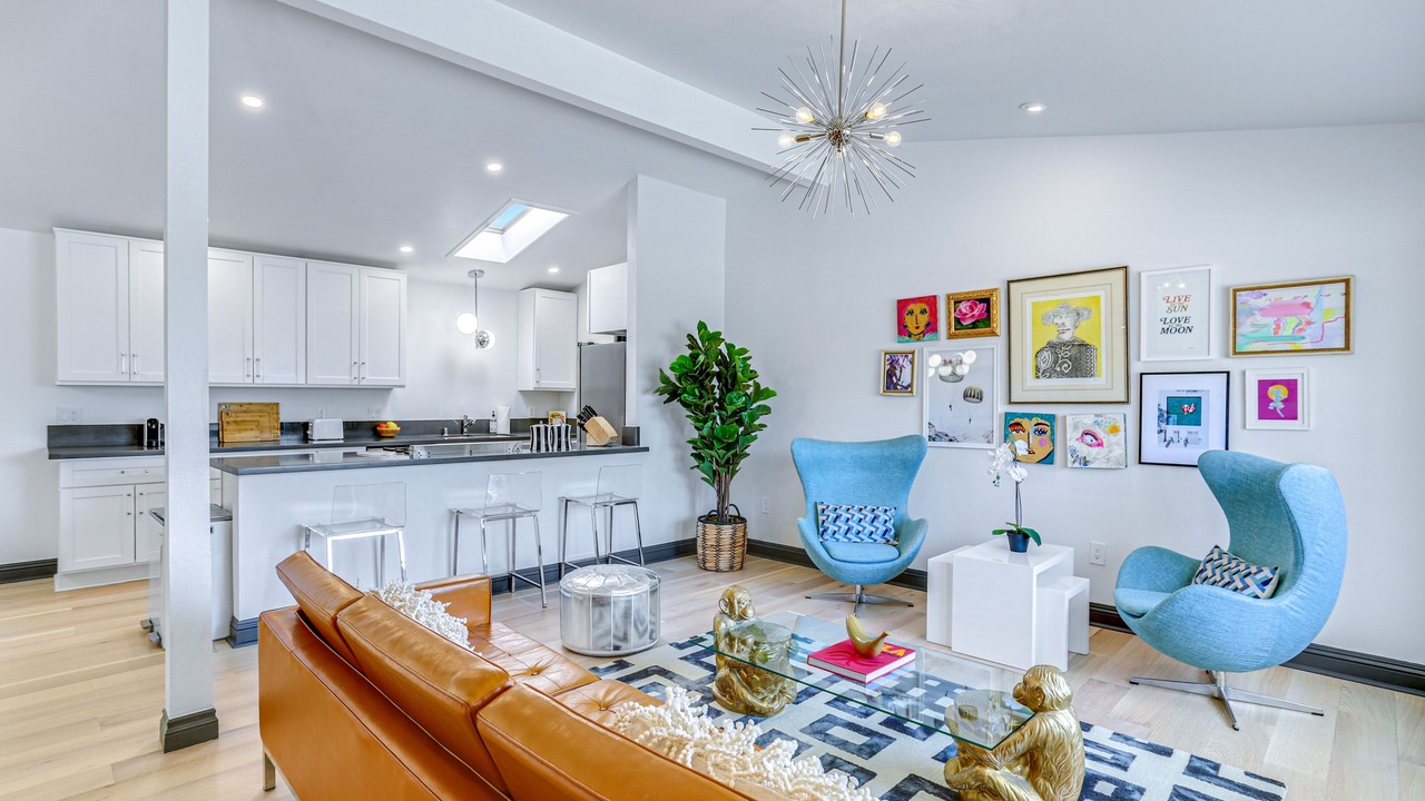 Photo of Livingroom in Desert Park Estates
