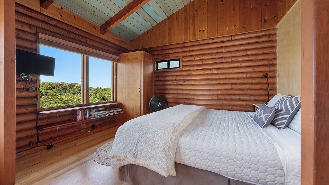 Photo of Bedroom in Stinson Beach