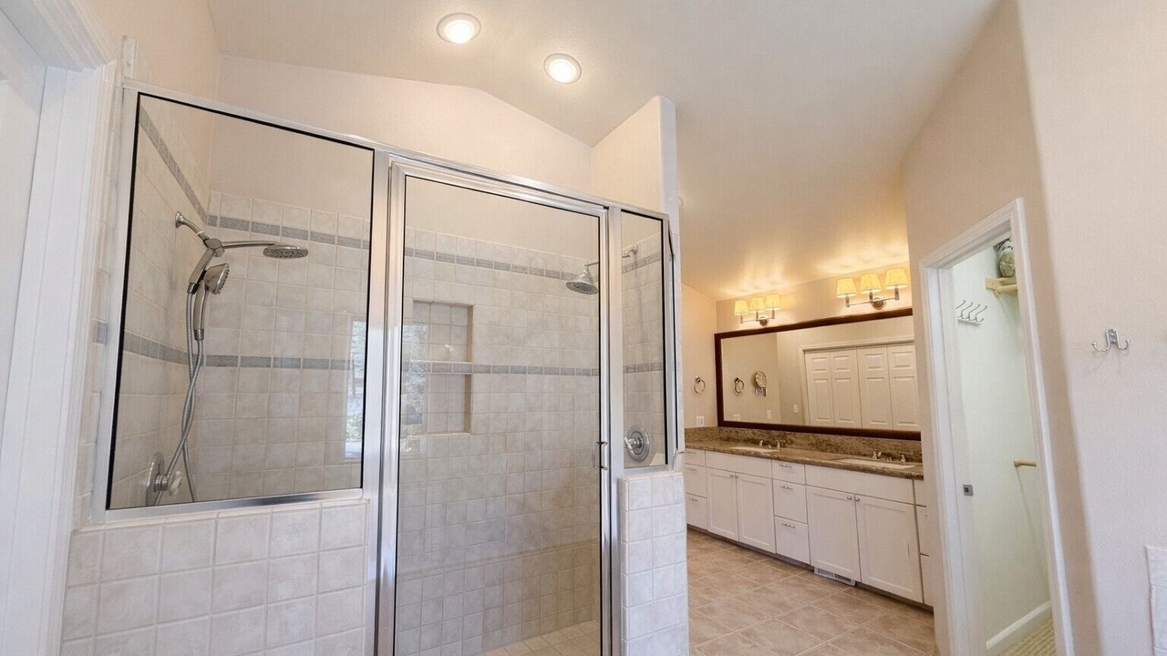 Photo of Bathroom in Skyland