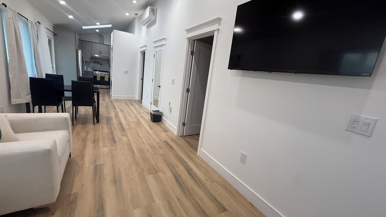 Photo of Livingroom in Altadena