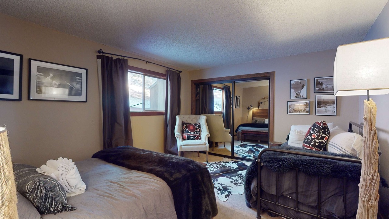 Photo of Bedroom in Round Hill Village