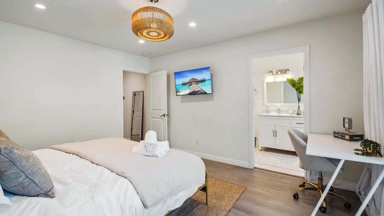 Photo of Bedroom in Encino