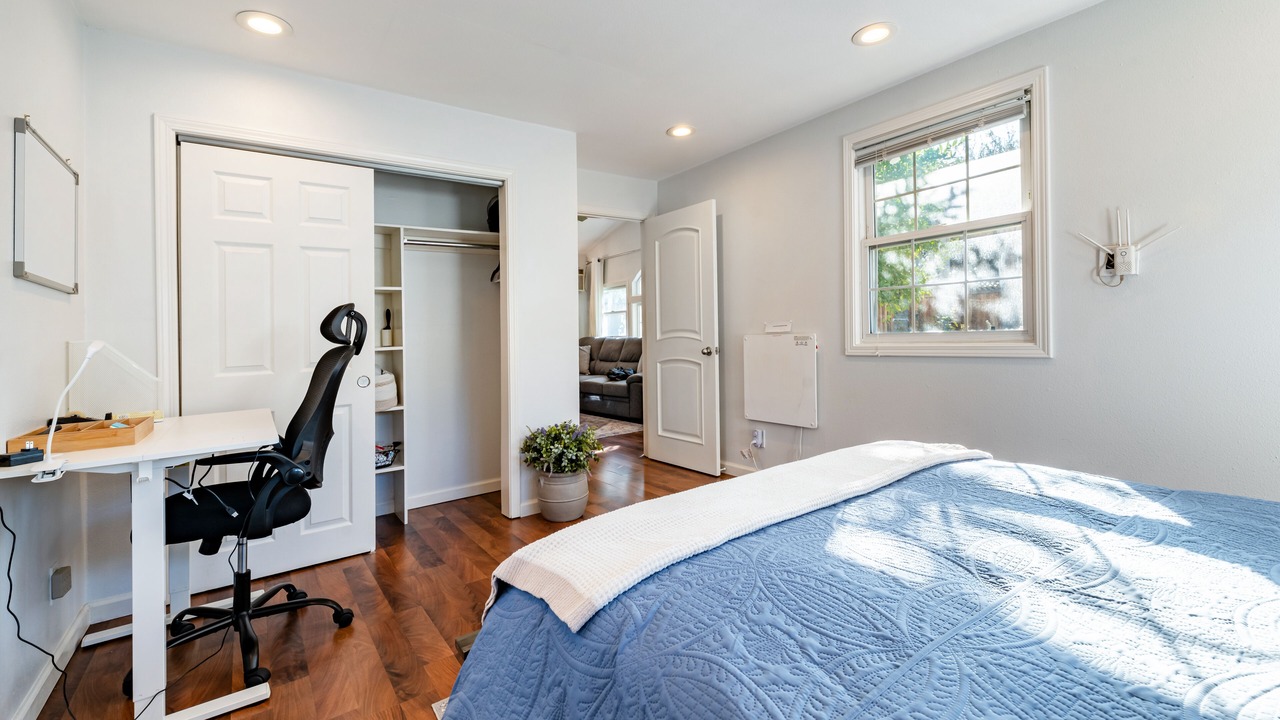 Photo of Bedroom in Downing - Whitethorne