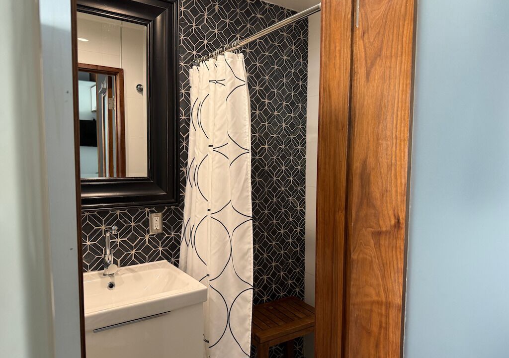 Photo of Bathroom in Los Feliz