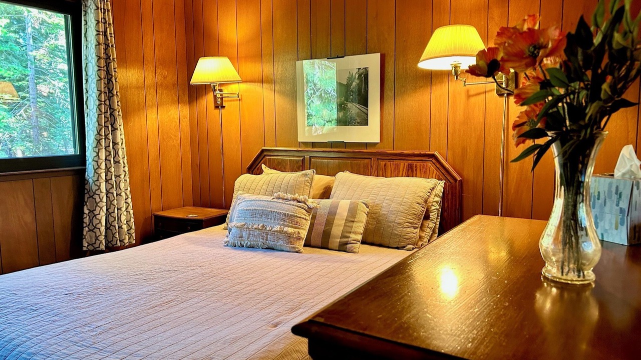 Photo of Bedroom in Tahoma