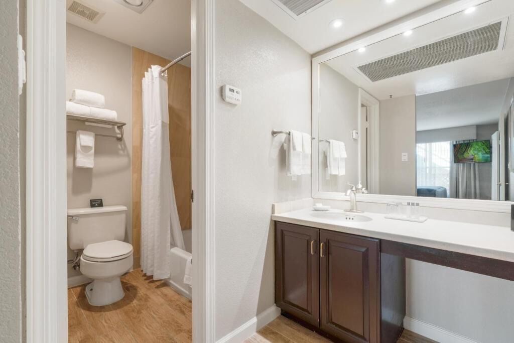 Photo of Bathroom in Newark
