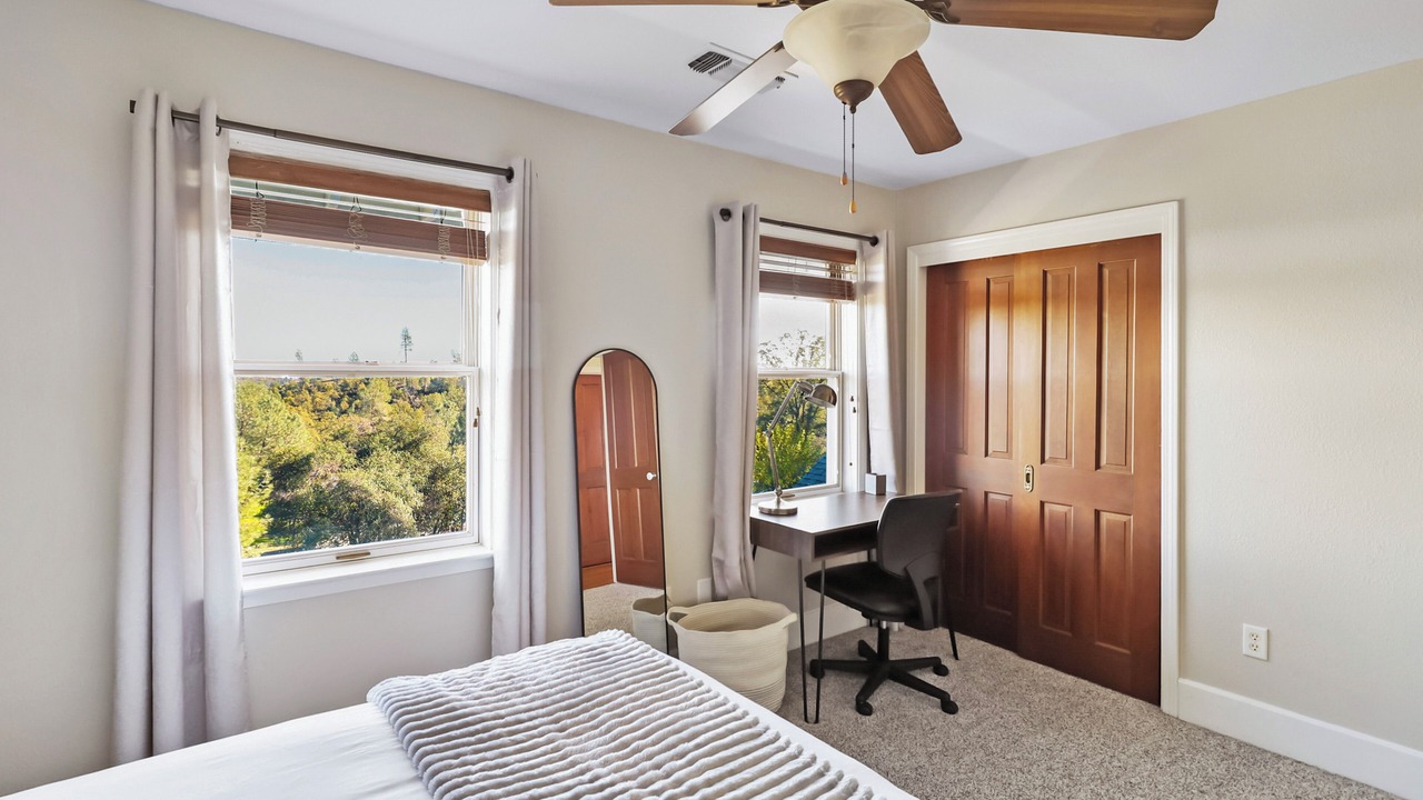 Photo of Bedroom in Redding