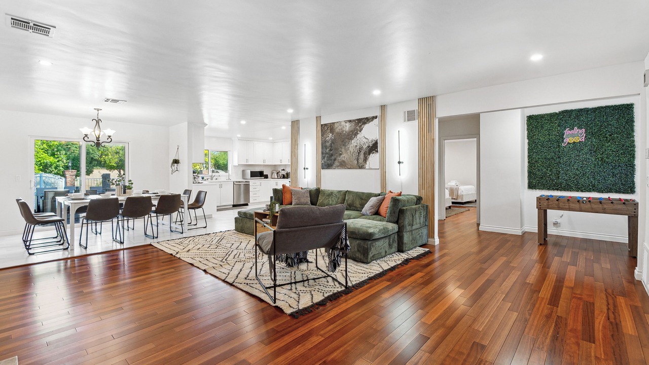 Photo of Livingroom in San Fernando