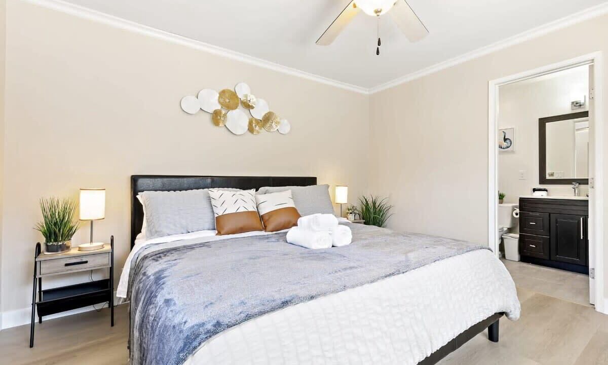 Photo of Bedroom in North Central