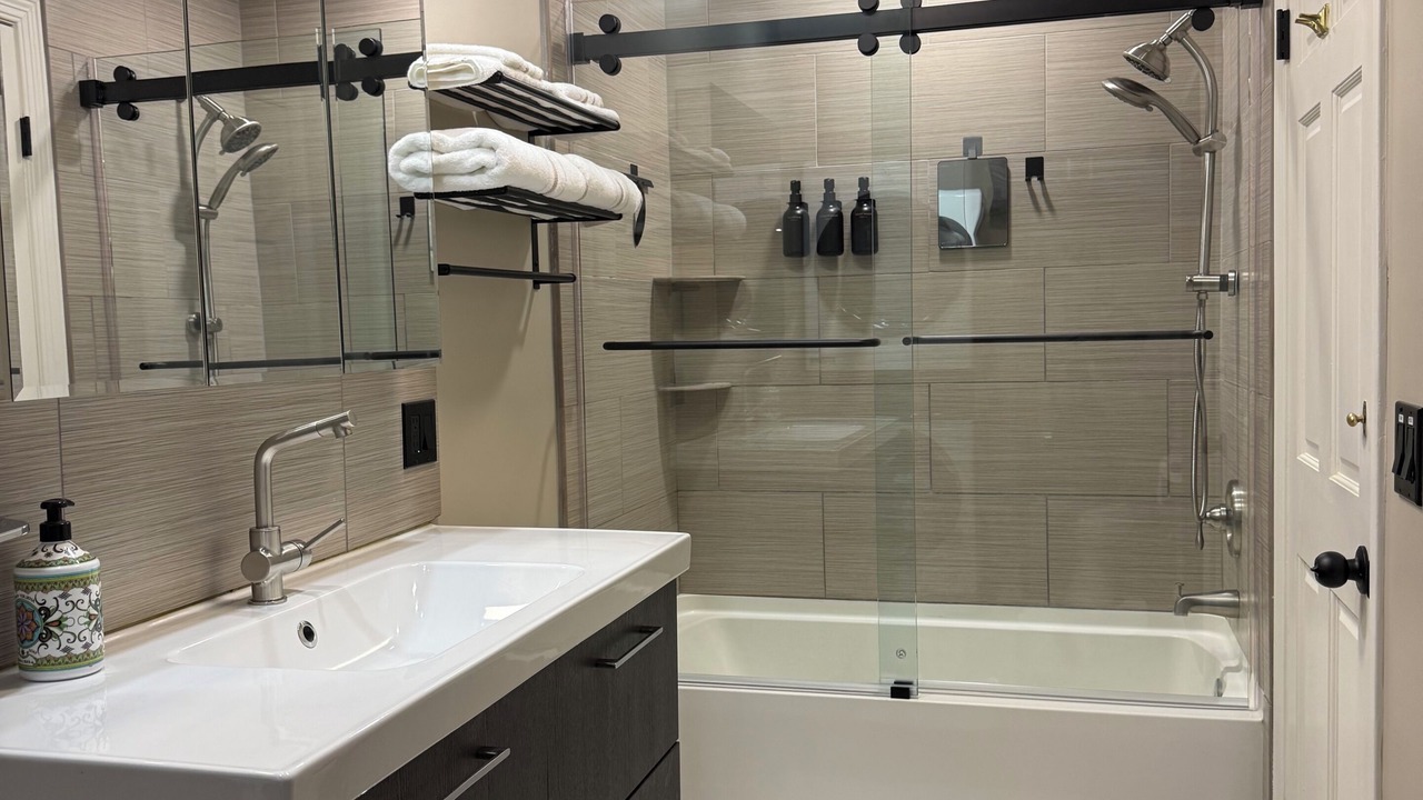 Photo of Bathroom in Agoura Hills