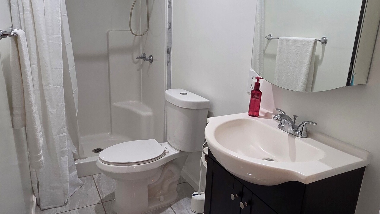 Photo of Bathroom in North Hollywood