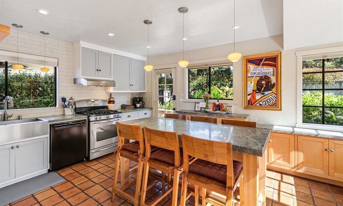 Photo of Kitchen in Golden Rectangle