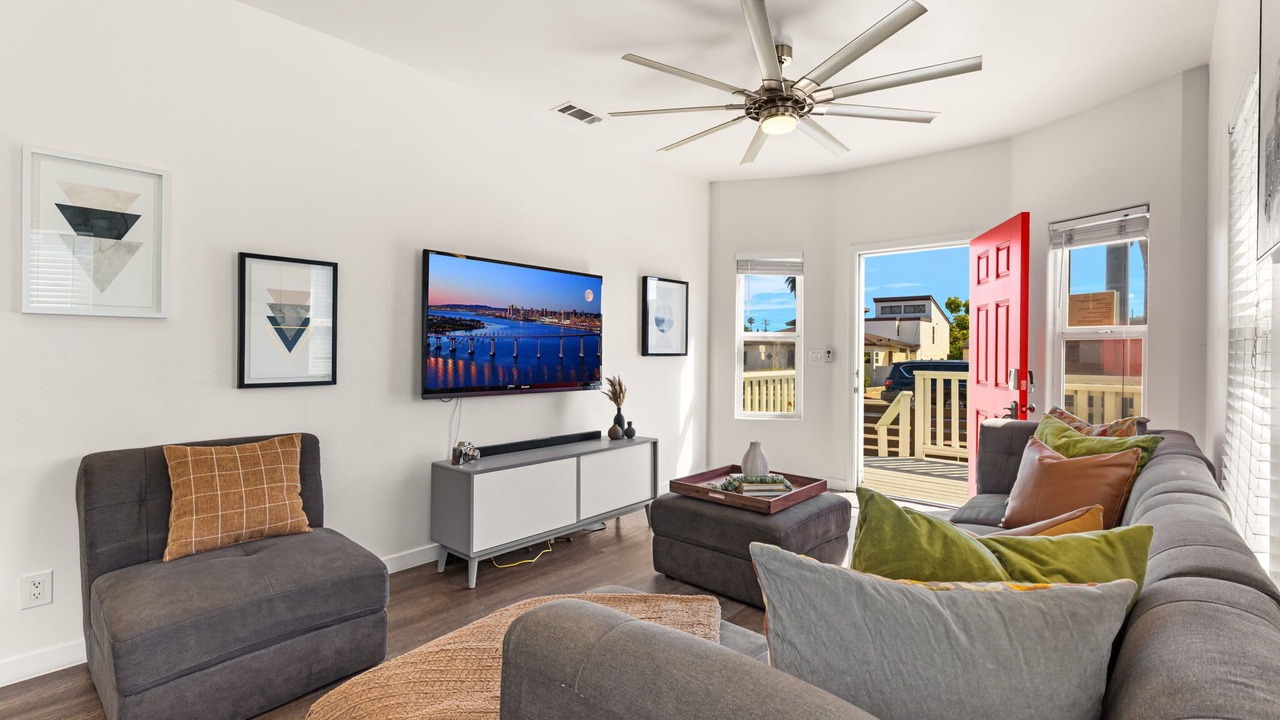 Photo of Livingroom in Roseville - Fleet Ridge