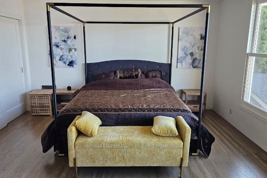 Photo of Bedroom in Russian Hill
