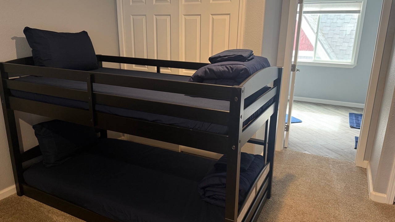 Photo of Bedroom in Crescent City