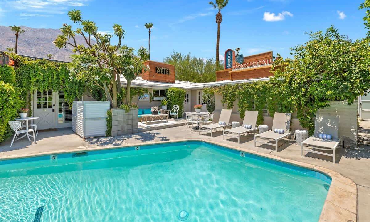 Photo of Outdoor in Tahquitz River Estates