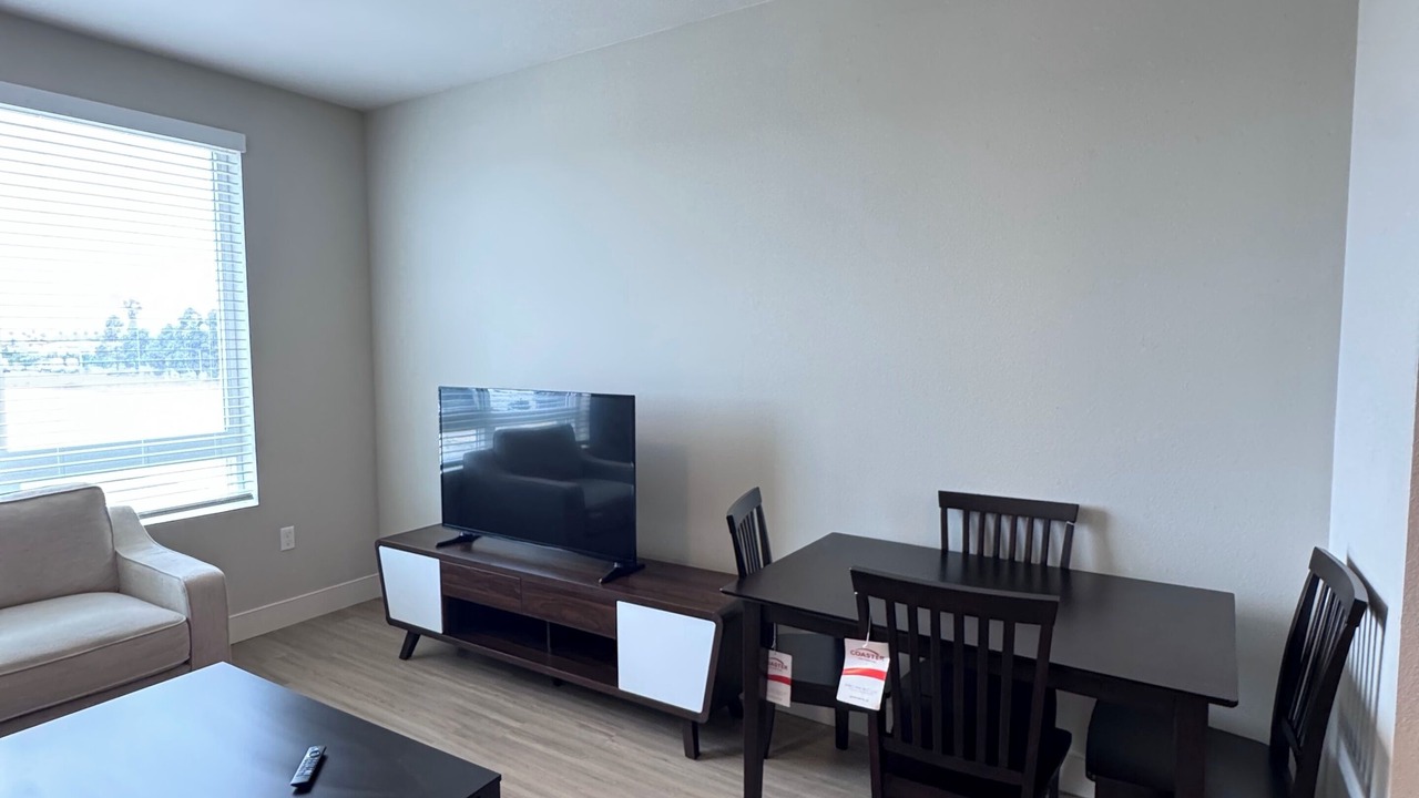 Photo of Livingroom in Midway District