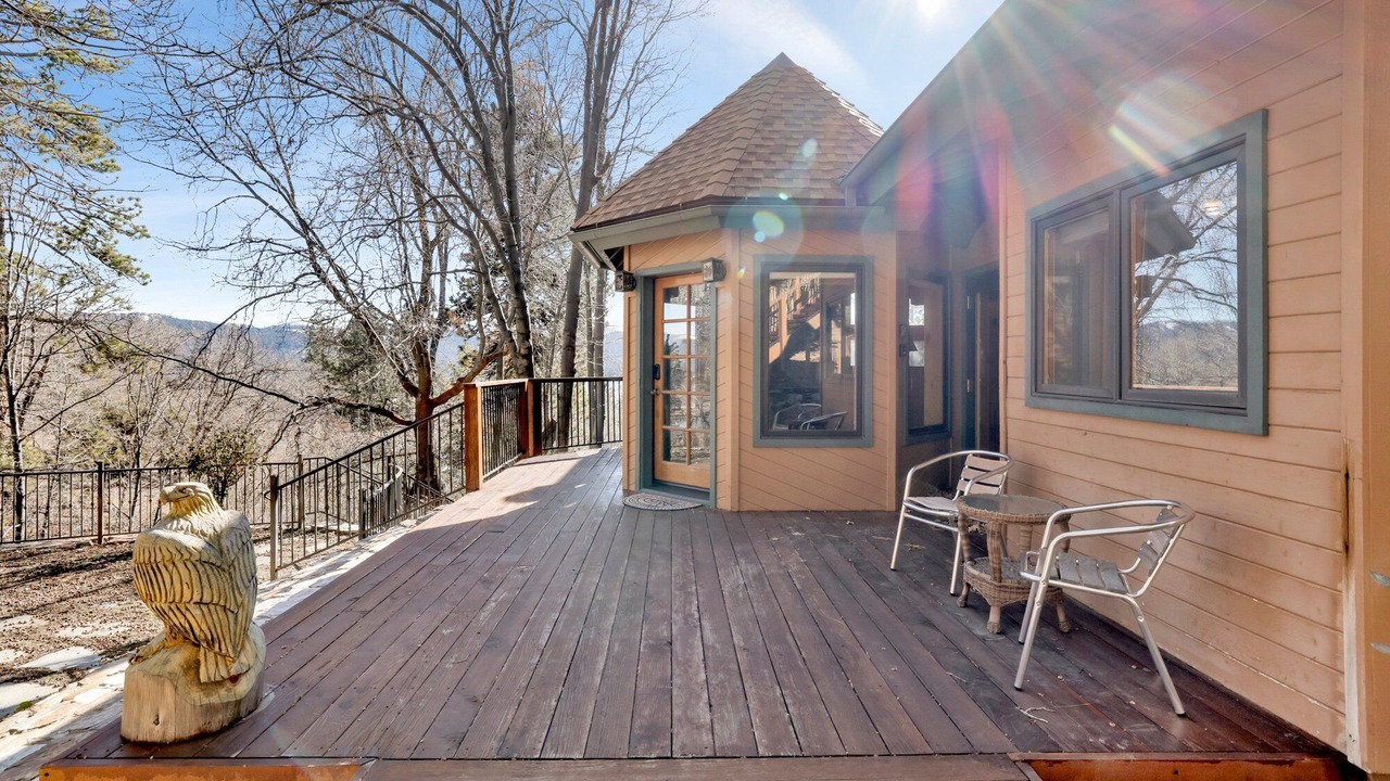 Photo of Patio Balcony in Fawnskin