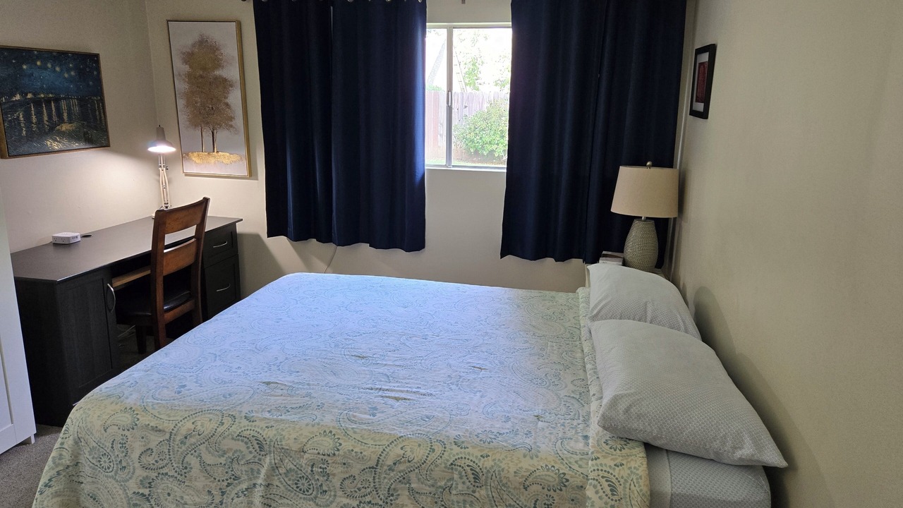 Photo of Bedroom in Orange