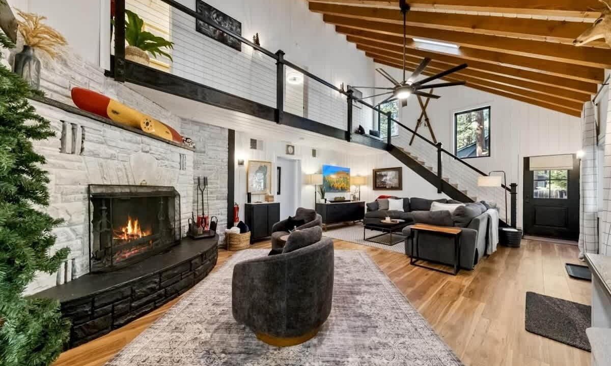 Photo of Livingroom in Al Tahoe