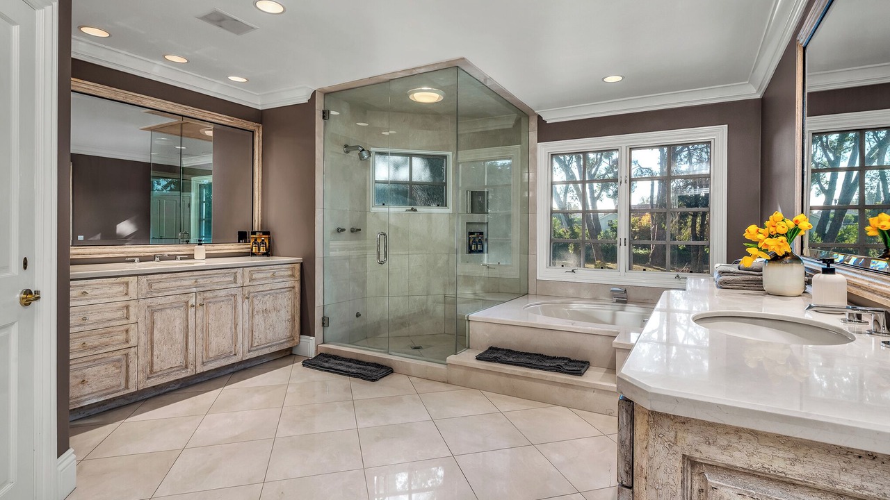 Photo of Bathroom in Encino