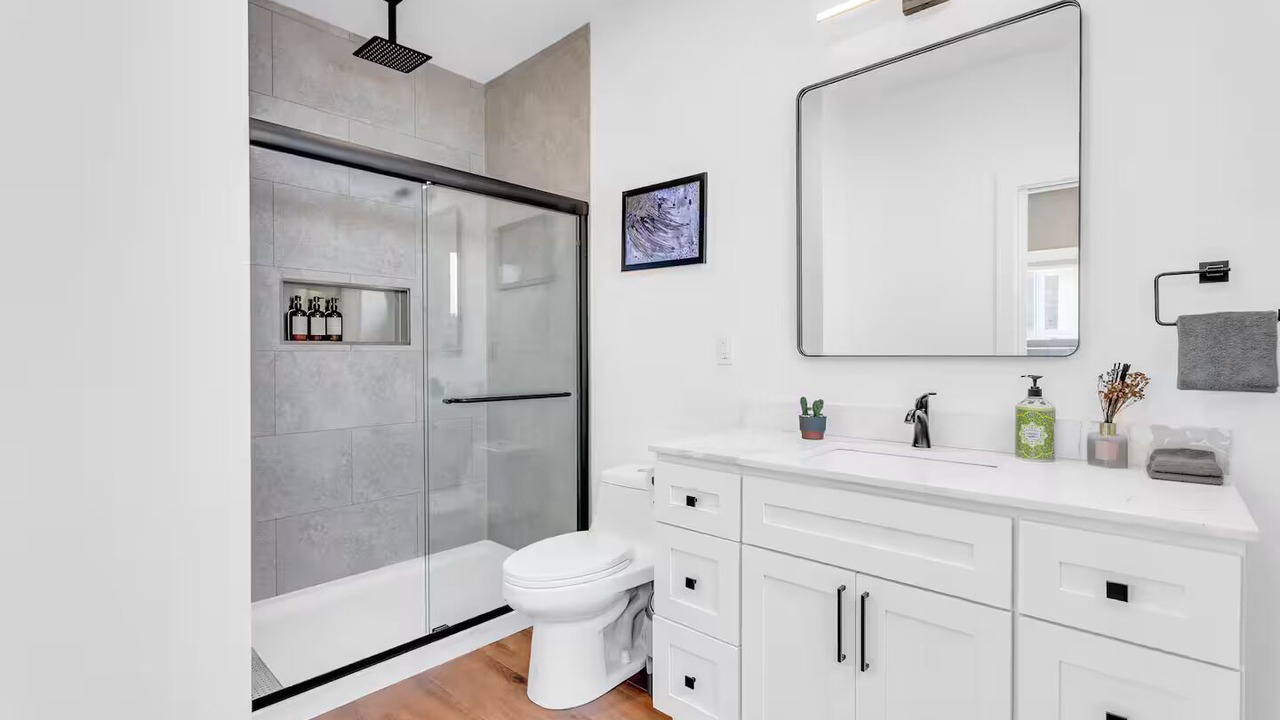 Photo of Bathroom in Miner