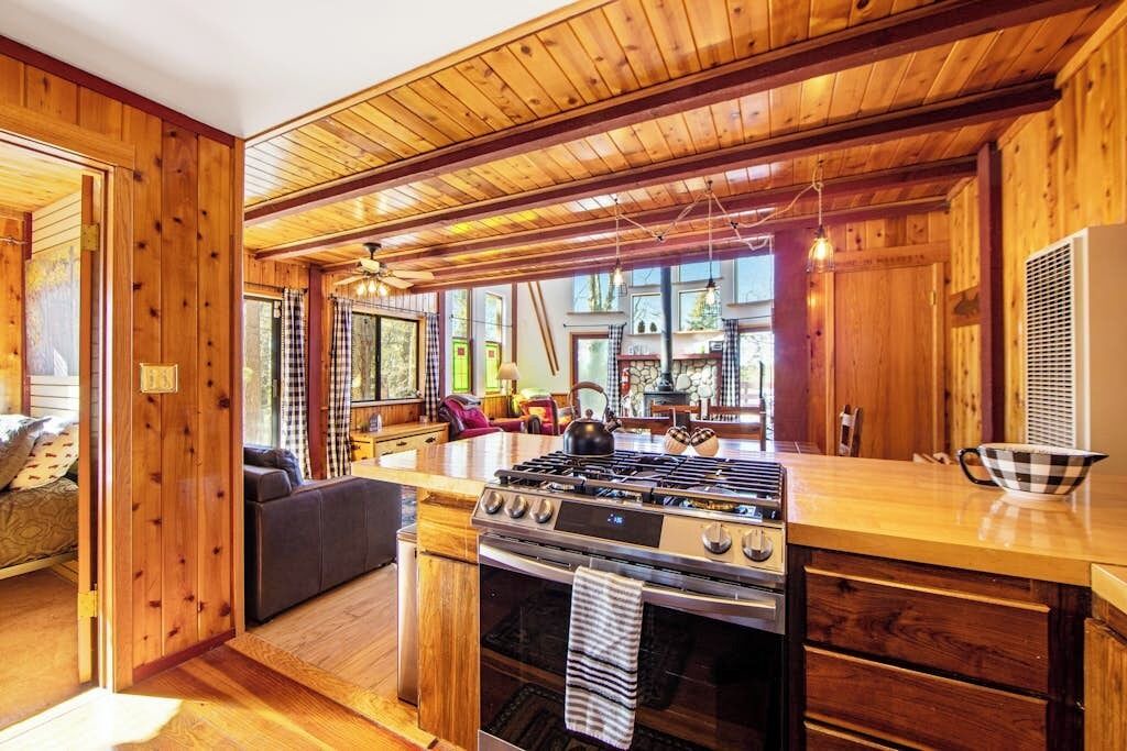 Photo of Kitchen in Green Valley Lake
