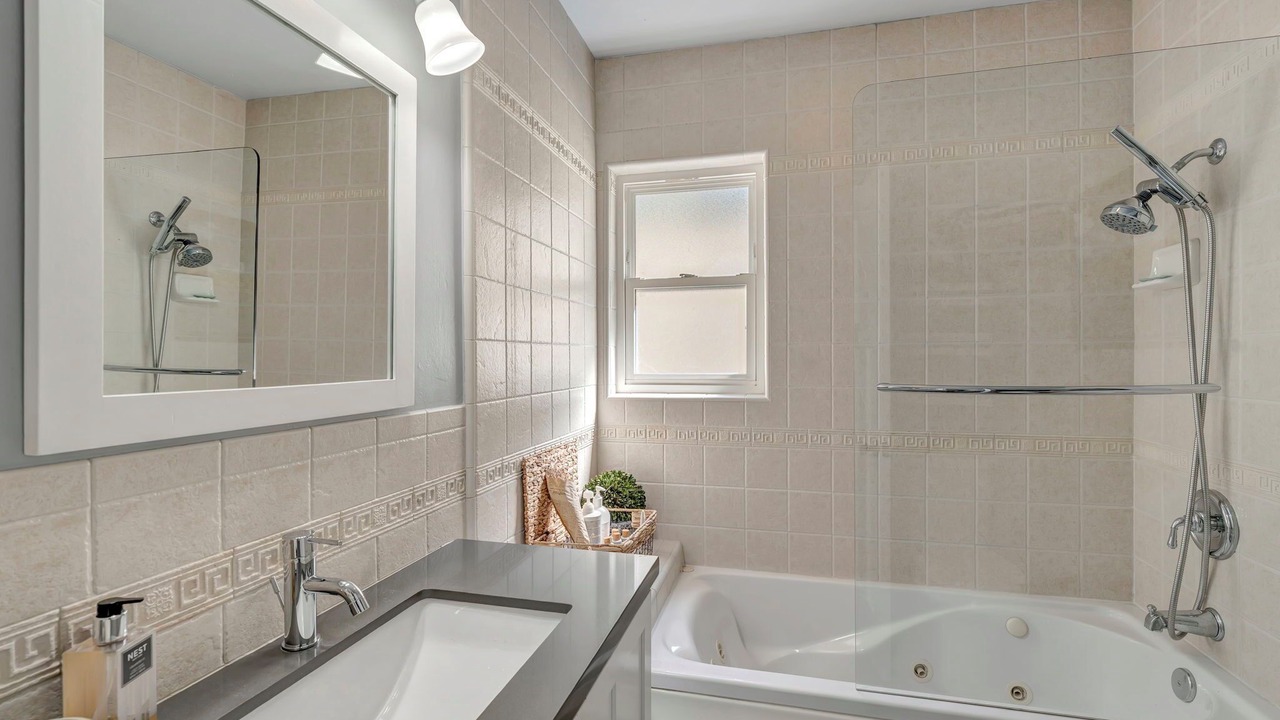Photo of Bathroom in Ocean Beach