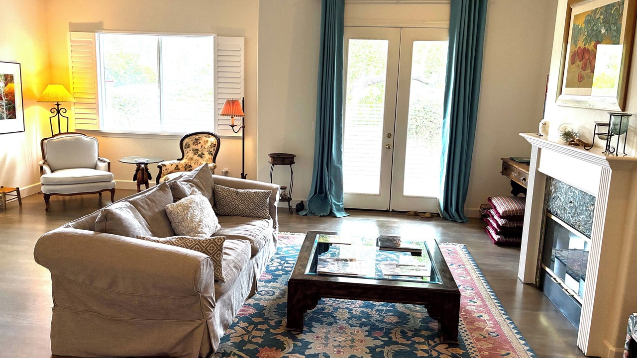 Photo of Livingroom in St. Helena