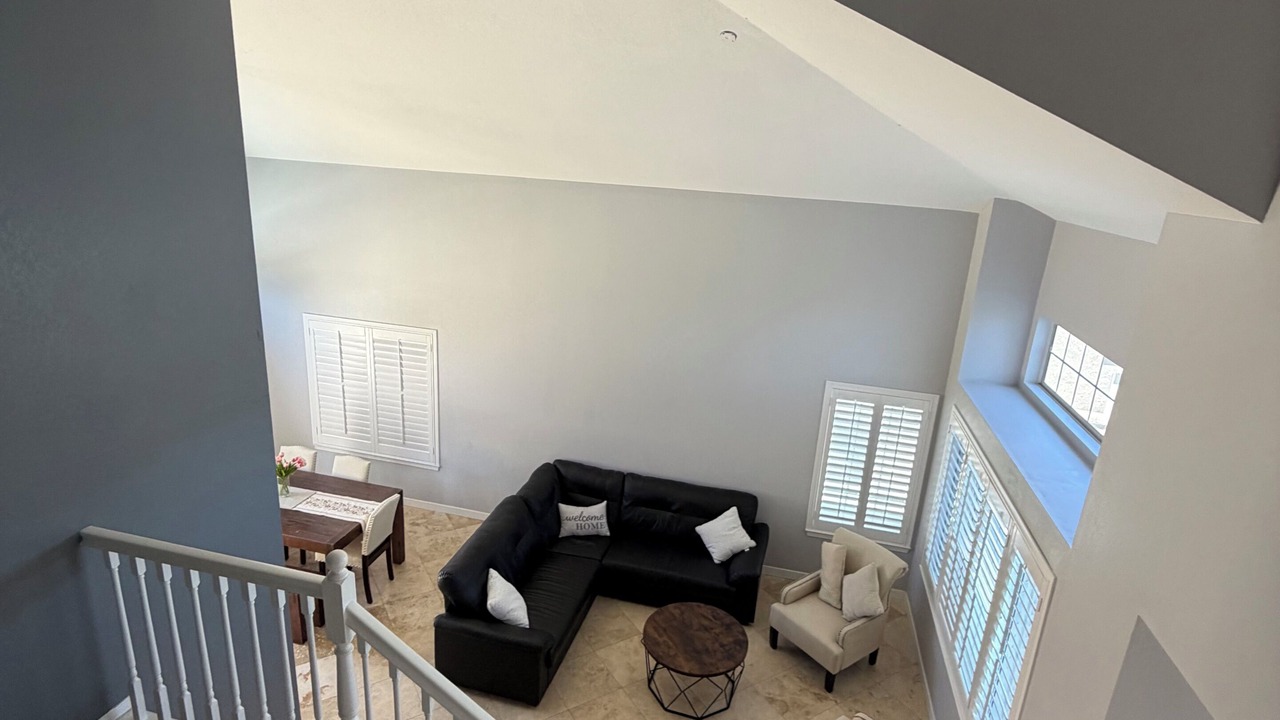 Photo of Livingroom in Palmdale