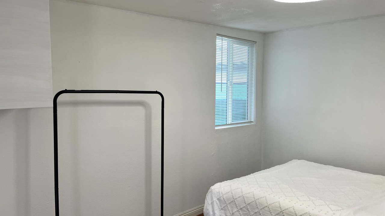 Photo of Bedroom in Central Escondido