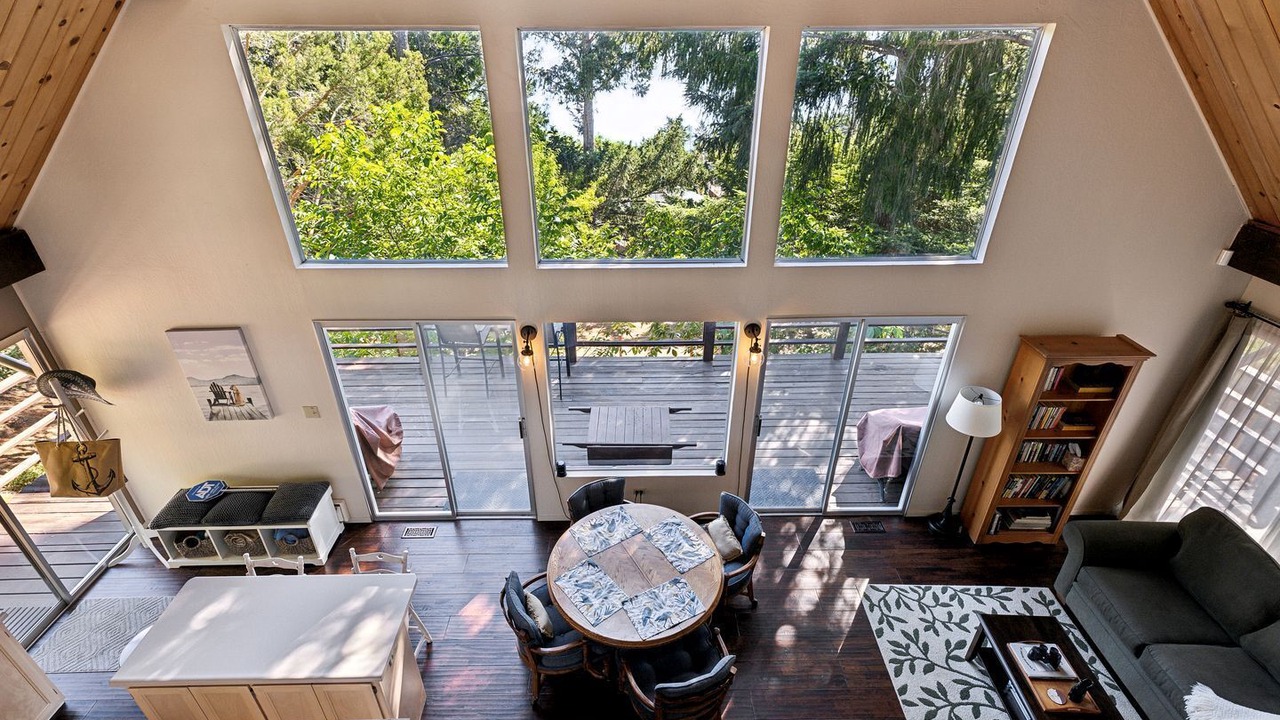 Photo of Livingroom in Kelseyville