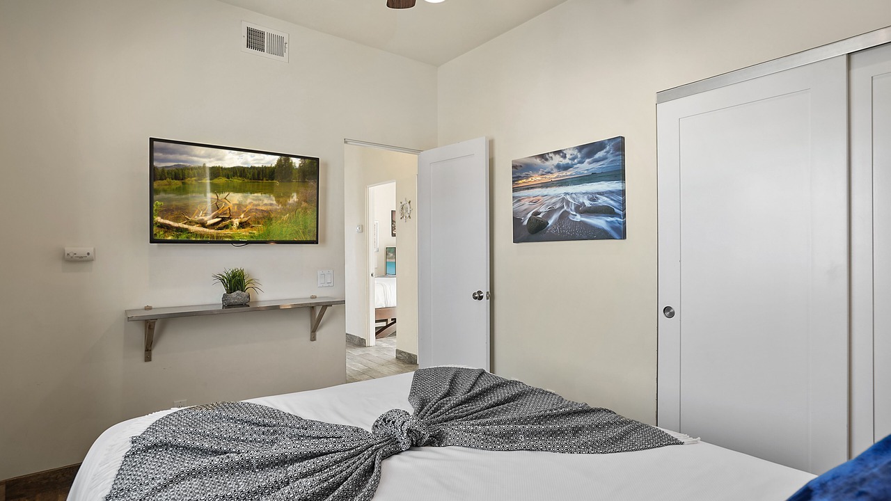 Photo of Bedroom in South Mission Beach