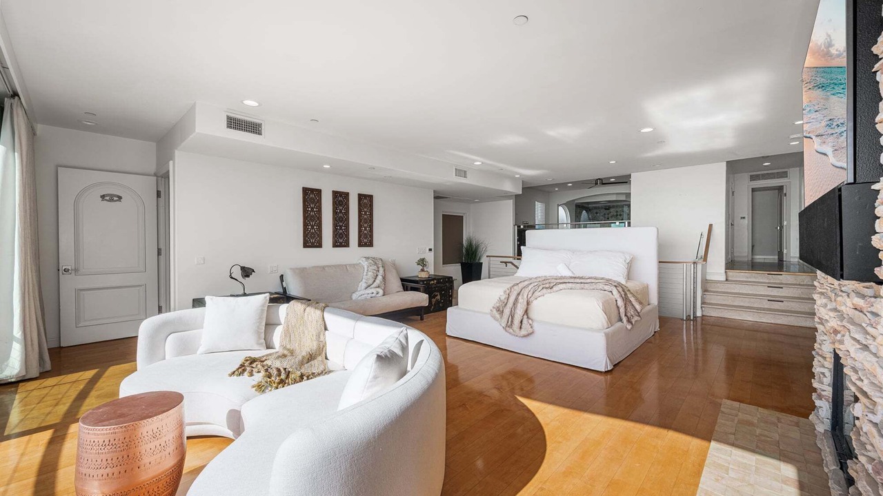 Photo of Livingroom in Peninsula